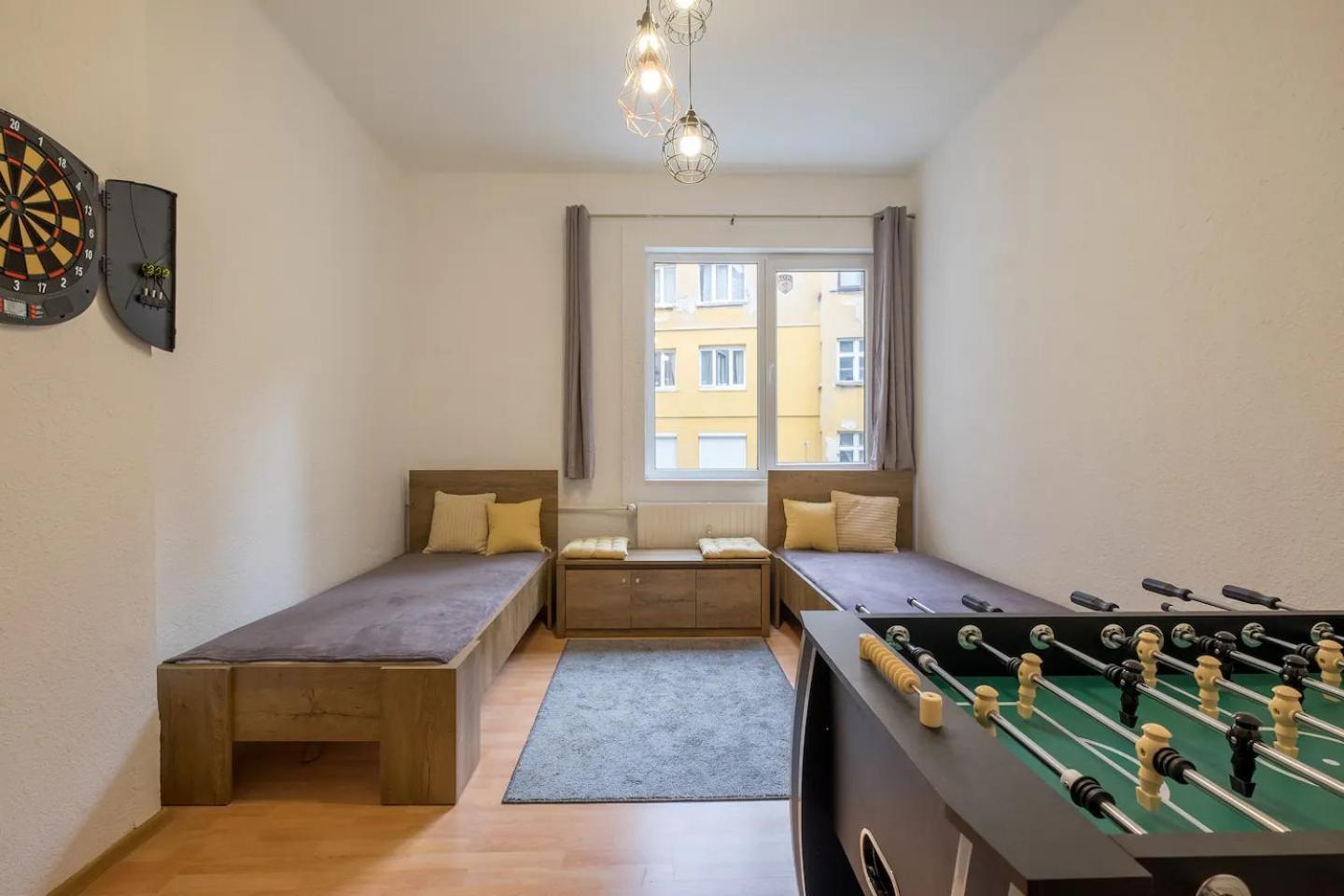 Stay And Play - Foosball And Comfort Sofia Esterno foto